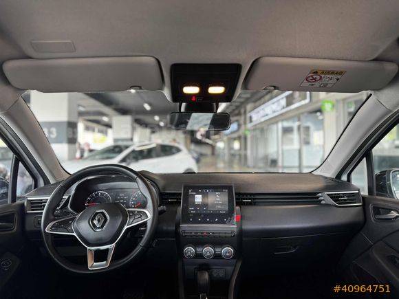 YKTCAR AUTOGROSS'DAN 2023 CLİO TOUCH HATASIZ BOYASIZ