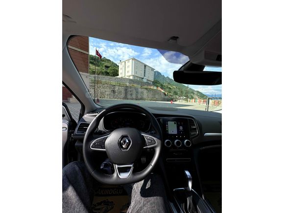 Sahibinden Renault Megane 1.3 TCe Icon 2023 Model 