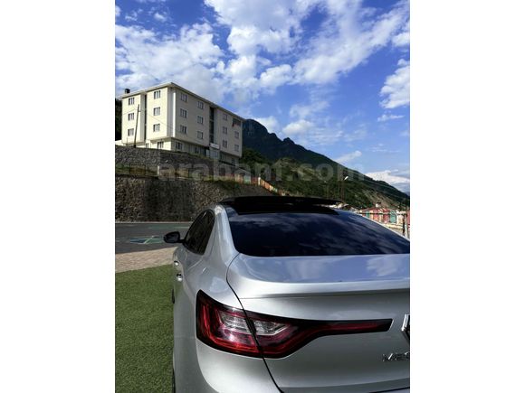 Sahibinden Renault Megane 1.3 TCe Icon 2023 Model 