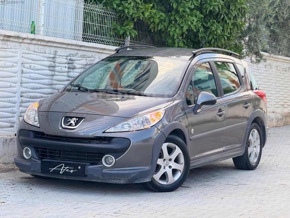 PEUGEOT 207 SW DEĞİŞENSİZ BAKIMLI AİLE ARACI