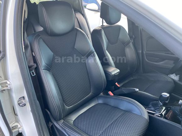 Sahibinden Renault Clio 1.5 dCi Icon 2017 Model - Makyajlı Kasa