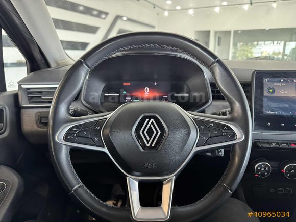 YKTCAR AUTOGROSS'DAN 2023 CLIO EVOLUTION 82.100 KM'DE