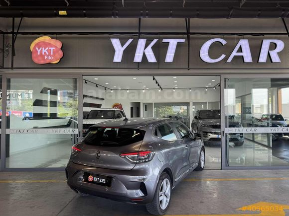 YKTCAR AUTOGROSS'DAN 2023 CLIO EVOLUTION 82.100 KM'DE