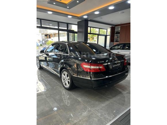 MERCEDES E 220 CDI BLUEFFICENCY SANROOF KARTA 12 TAKSİT