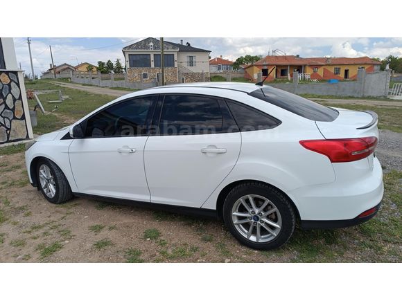 Sahibinden Ford Focus 1.5 TDCi Trend X 2016 Model  112.000 km Beyaz