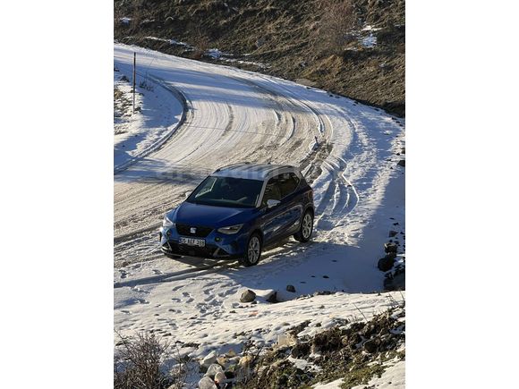 Sahibinden Seat Arona 1.0 EcoTSI FR  Plus 2024 Model  21.000 km Mavi