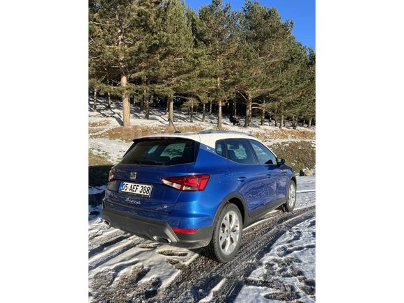 Sahibinden Seat Arona 1.0 EcoTSI FR  Plus 2024 Model  21.000 km Mavi
