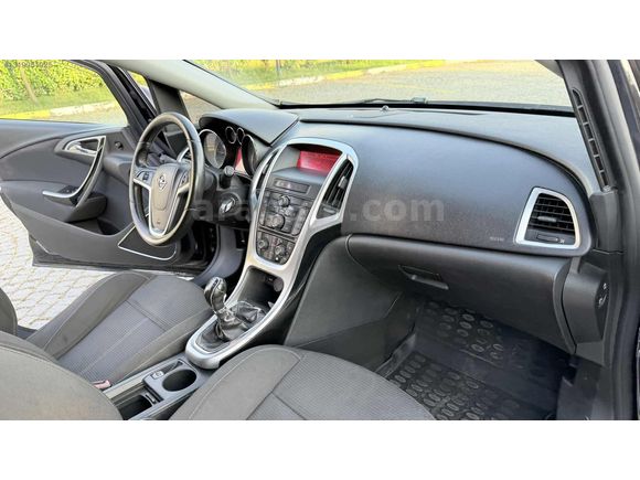 OPEL ASTRA 1.3 CDTİ SPORT TEMİZ BAKIMLI