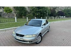 SAHİBİNDEN OPEL VECTRA 1.8 CD 12 YILLIK AİLE ARACI