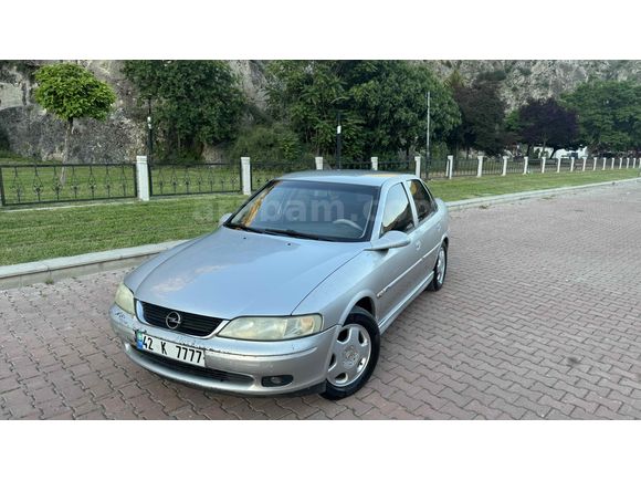 SAHİBİNDEN OPEL VECTRA 1.8 CD 12 YILLIK AİLE ARACI