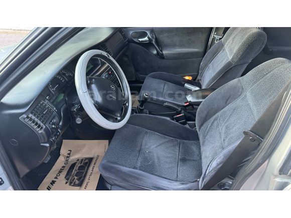 SAHİBİNDEN OPEL VECTRA 1.8 CD 12 YILLIK AİLE ARACI