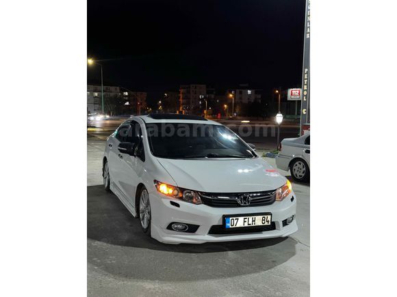 Sahibinden Honda Civic 1.6i VTEC Eco Elegance 2013 Model 
