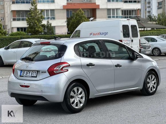KAYA AUTODAN DÜŞÜK KM OTOMATİK BAYAN ARABASI