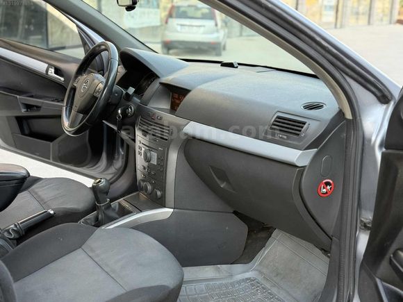 OPEL ASTRA 1.6 ENJOY 148.000 KM EMSALSİZ TEMİZLİKTE CAMMM GİBİ