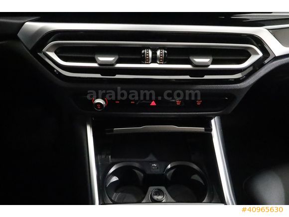 ÖZTORUN OTO - 2022 - BMW 320i Sedan - Sport Line