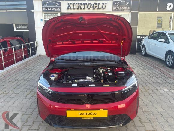 2025 HATASIZ OTOMATİK SADECE 17 BİN KM'DE CAM TAVANLI CORSA GS