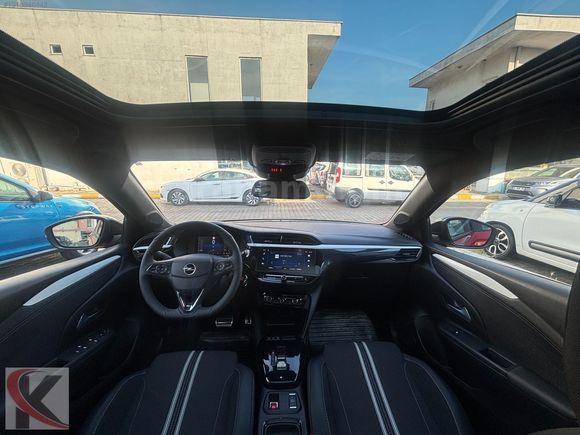 2025 HATASIZ OTOMATİK SADECE 17 BİN KM'DE CAM TAVANLI CORSA GS