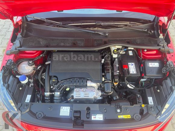 2025 HATASIZ OTOMATİK SADECE 17 BİN KM'DE CAM TAVANLI CORSA GS