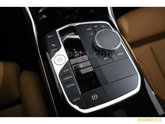 ÖZTORUN OTO - 2023 - BMW 320i Sedan - Sport Line