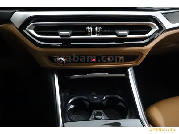 ÖZTORUN OTO - 2023 - BMW 320i Sedan - Sport Line