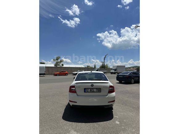 Sahibinden Skoda Octavia 1.6 TDI Style CR 2015 Model 