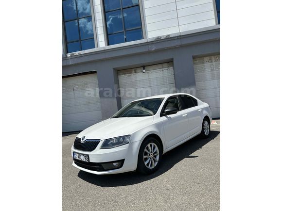 Sahibinden Skoda Octavia 1.6 TDI Style CR 2015 Model 