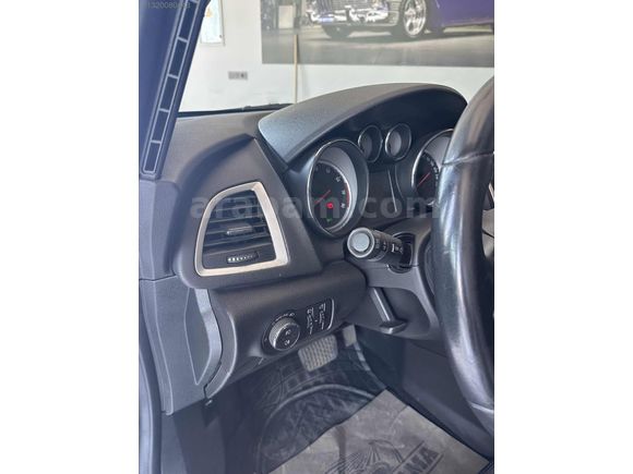 İnecik Otomotiv den Opel Astra 1.4 Otomatik Değişensiz