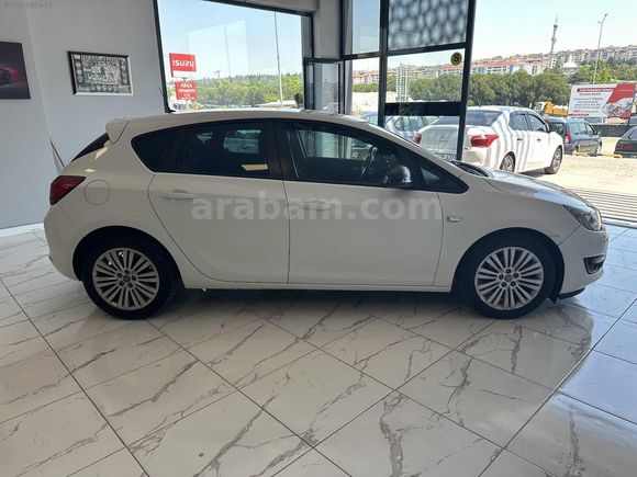 İnecik Otomotiv den Opel Astra 1.4 Otomatik Değişensiz