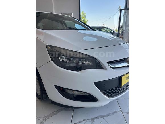 İnecik Otomotiv den Opel Astra 1.4 Otomatik Değişensiz