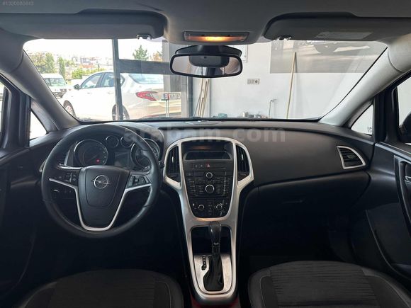İnecik Otomotiv den Opel Astra 1.4 Otomatik Değişensiz