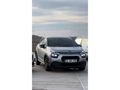 SAHİBİNDEN 2021 MODEL DÜŞÜK KM TEMİZ AİLE ARACI