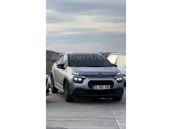 SAHİBİNDEN 2021 MODEL DÜŞÜK KM TEMİZ AİLE ARACI