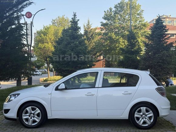 OTOMATİK VİTES 2013 ASTRA 139 BİN KM EMSALSİZ TEMİZLİK