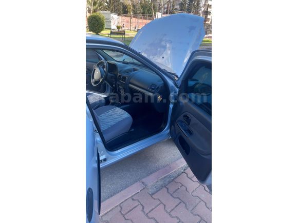 Sahibinden Renault Clio 1.2 Authentique 2004 Model