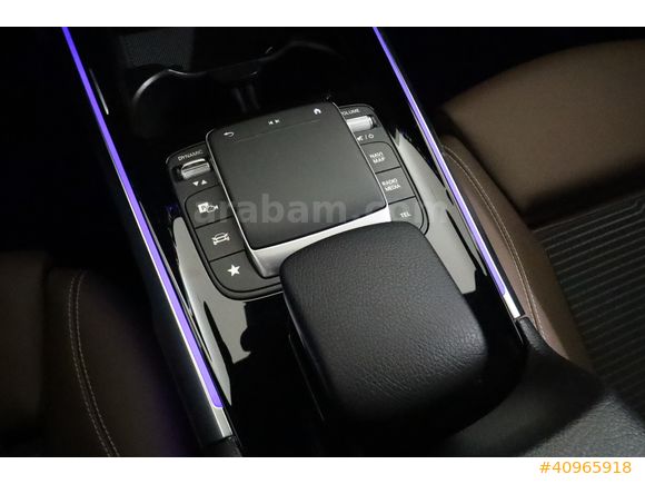 ÖZTORUN OTO - 2021 - MERCEDES GLB 200 4MATIC - PROGRESSIVE