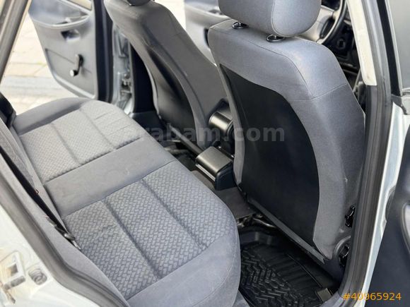 Garajj'dan Orjinal Arayanlara Özel AUDI A4 1.6 OTOMATİK !!!