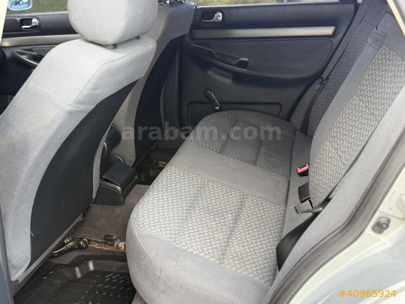 Garajj'dan Orjinal Arayanlara Özel AUDI A4 1.6 OTOMATİK !!!