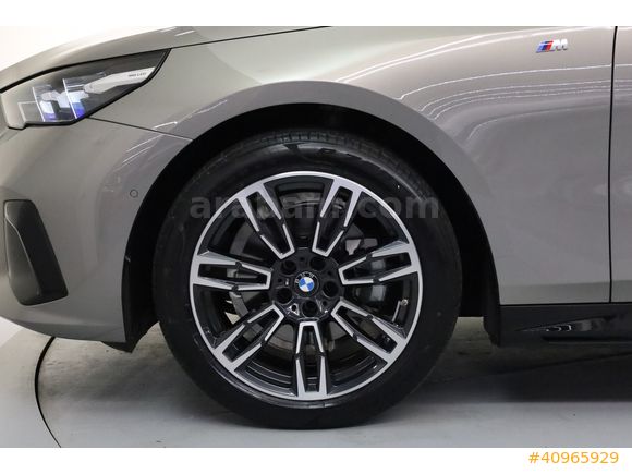 ÖZTORUN OTO - 2024 - BMW 520i Sedan - M Sport