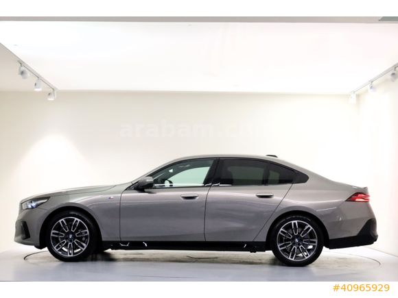 ÖZTORUN OTO - 2024 - BMW 520i Sedan - M Sport