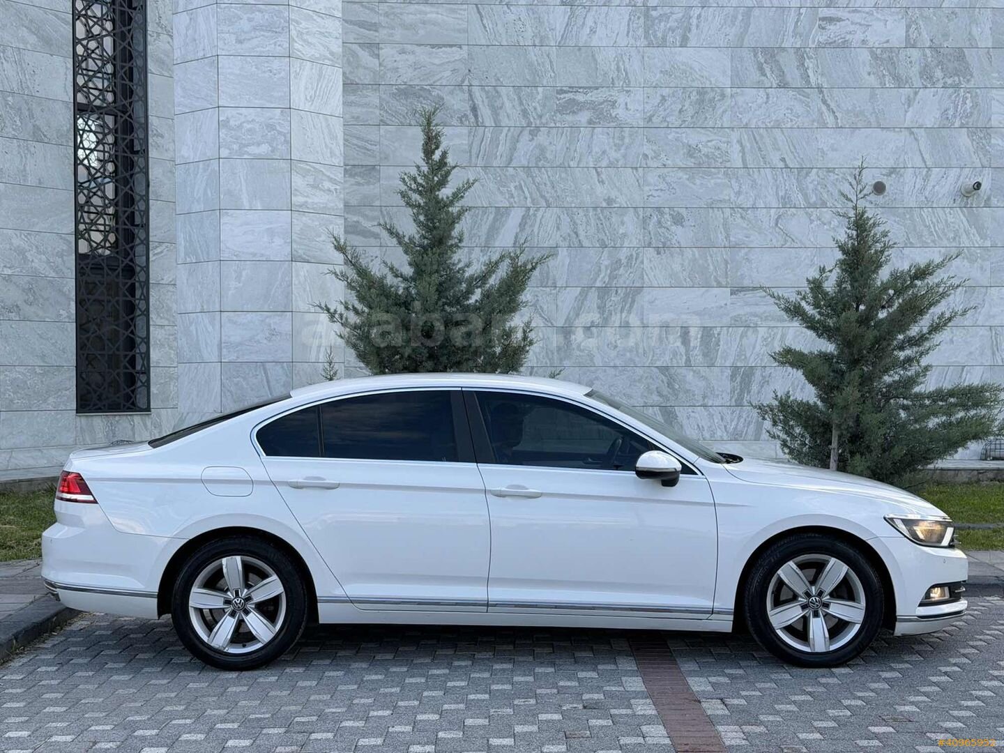 Garajj'dan Düşük Km Bakımlı İç Dış Beyaz 1.6TDI DSG 3