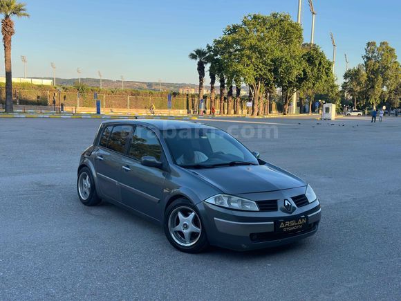 Galeriden Renault Megane 1.5 dCi Dynamique 2004 Model İzmir