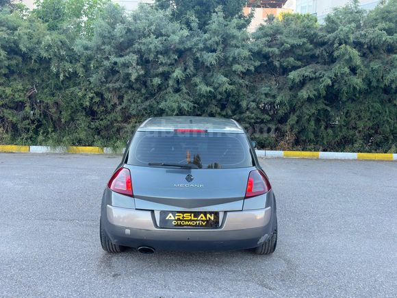 Galeriden Renault Megane 1.5 dCi Dynamique 2004 Model İzmir