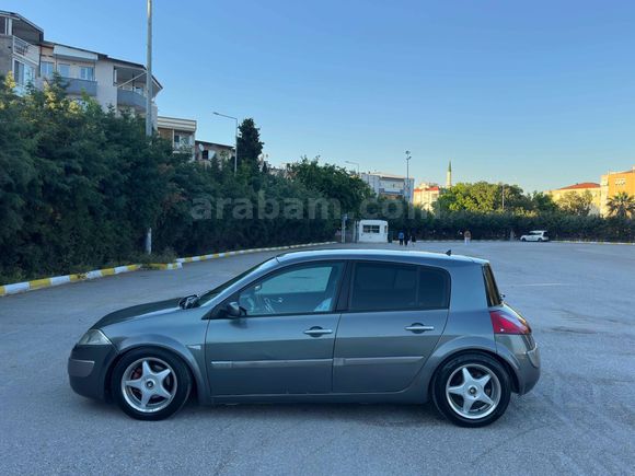 Galeriden Renault Megane 1.5 dCi Dynamique 2004 Model İzmir