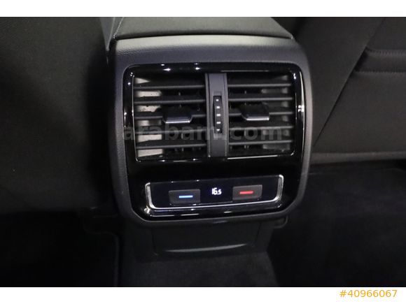 ÖZTORUN OTO - 2020 - VOLKSWAGEN - Passat 1.5 TSI ACT - BUSINESS