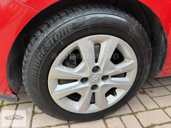 GALERİ55'TEN 1.4 TAM OTOMATİK OPEL CORSA 111.000 KM DE BAKIMLI