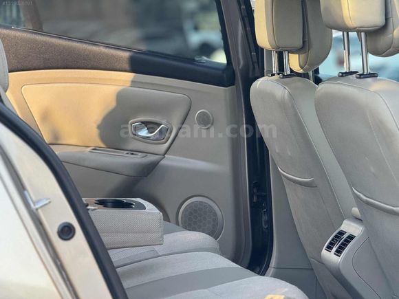 LANSMAN/ SUNROOF'LU /2011 FLUENCE/1.5DCİ PRİVİLEGE/6 İLERİ 110HP