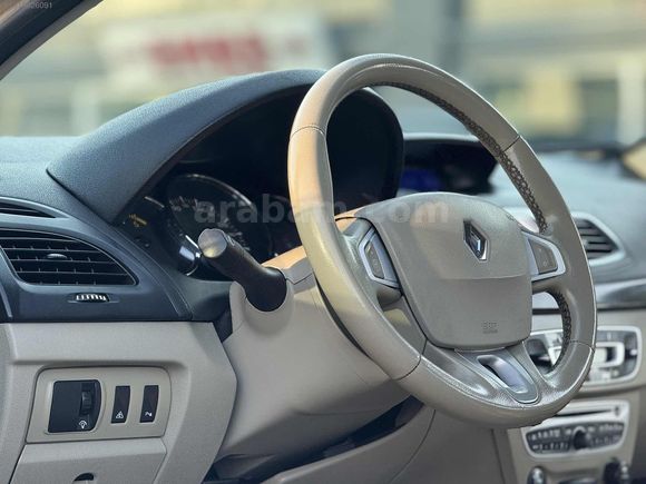 LANSMAN/ SUNROOF'LU /2011 FLUENCE/1.5DCİ PRİVİLEGE/6 İLERİ 110HP