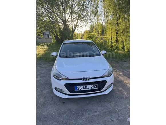 Öğretmenden  hatasız boyasız  hyundai i 20