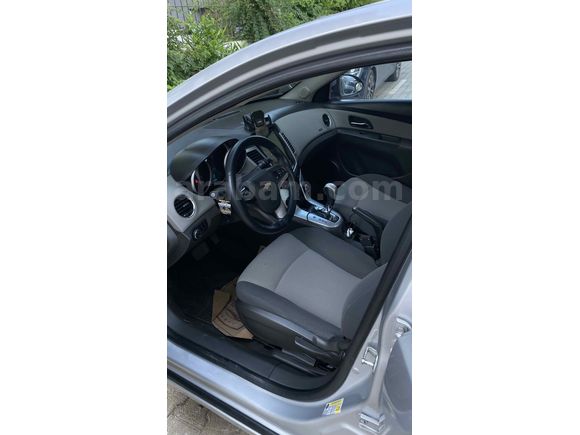 Sahibinden Chevrolet Cruze 1.6 LS 2009 Model  174.000 km Gri