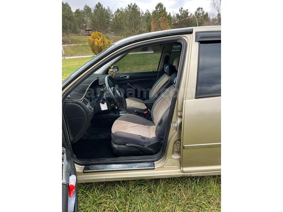 Sahibinden  DEĞİŞEN YOK 263 BİN KM. Volkswagen Bora 1.6 Trendline 2003 Model 